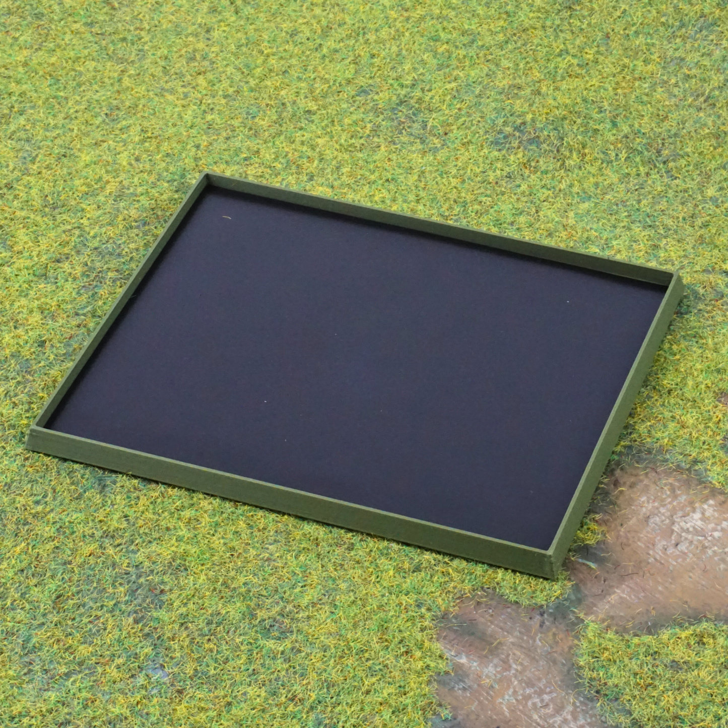Magnetic movement tray [color: meadow green]