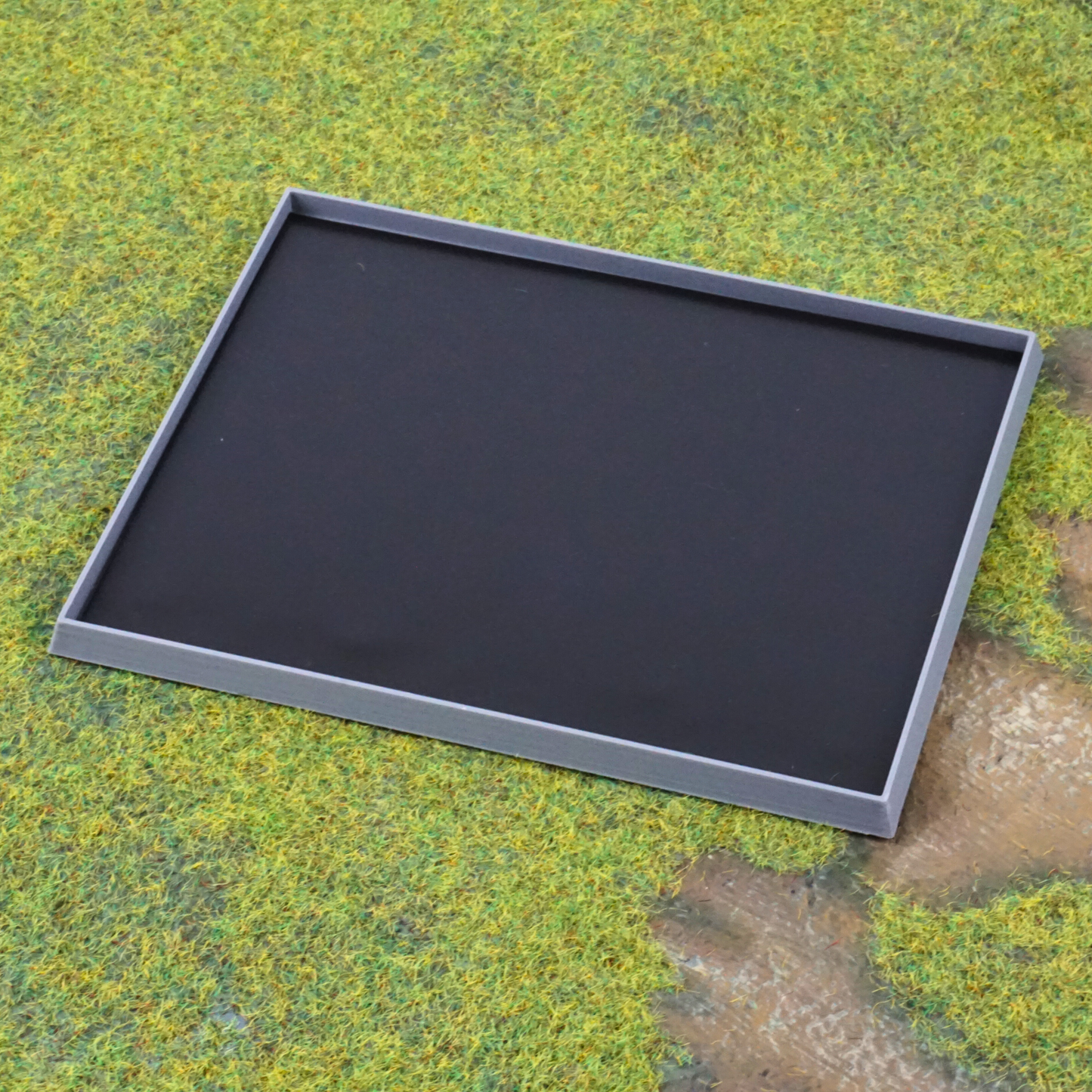 Magnetic movement tray [color: stone gray]