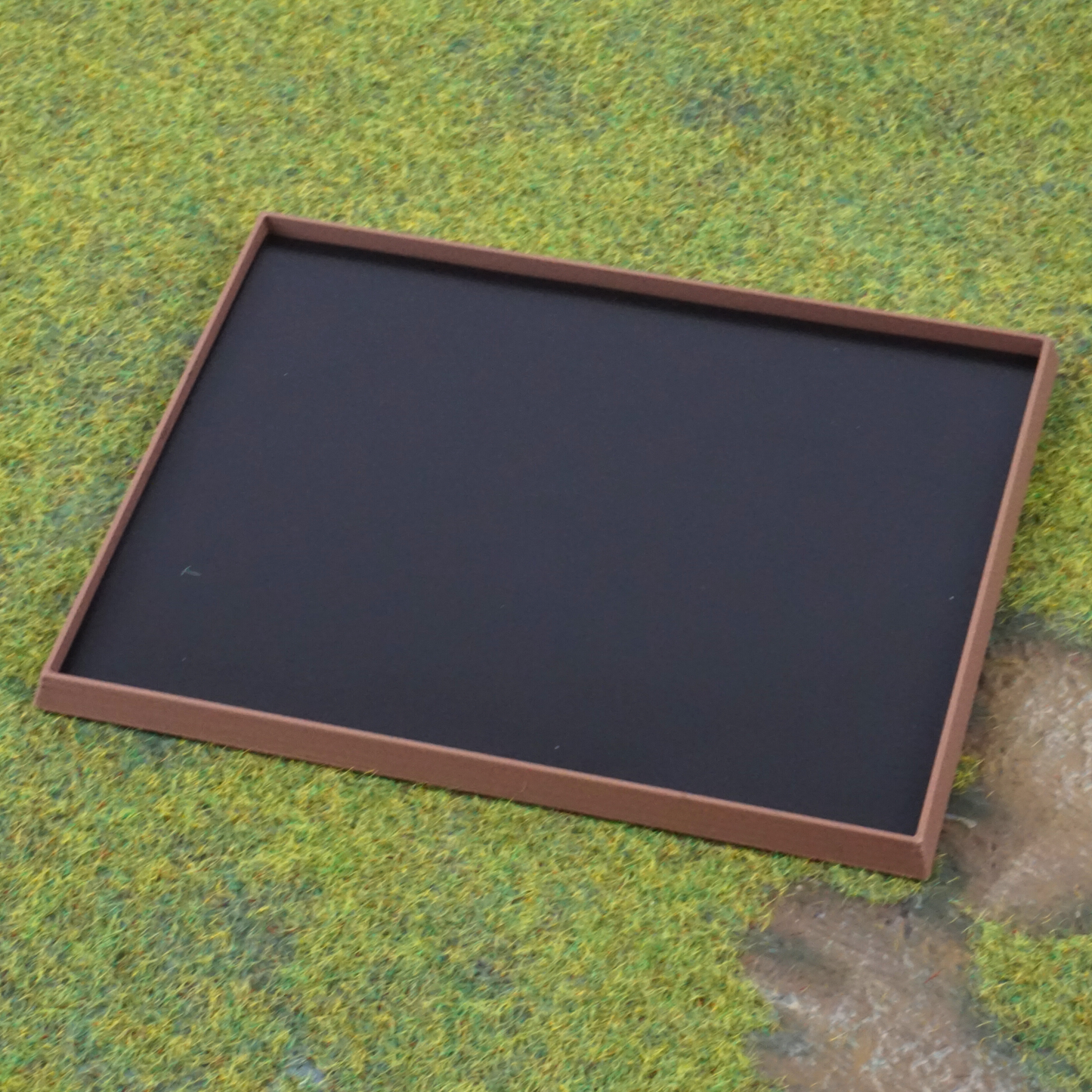 Magnetic movement tray [color: earthy brown]